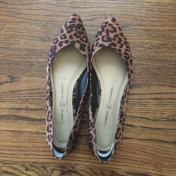Chinese Laundry Leopard Flats - Picture 2 of 3